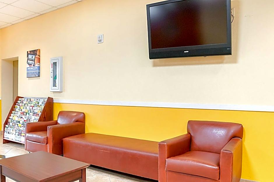 Motel 6-New Orleans, LA - Near Downtown