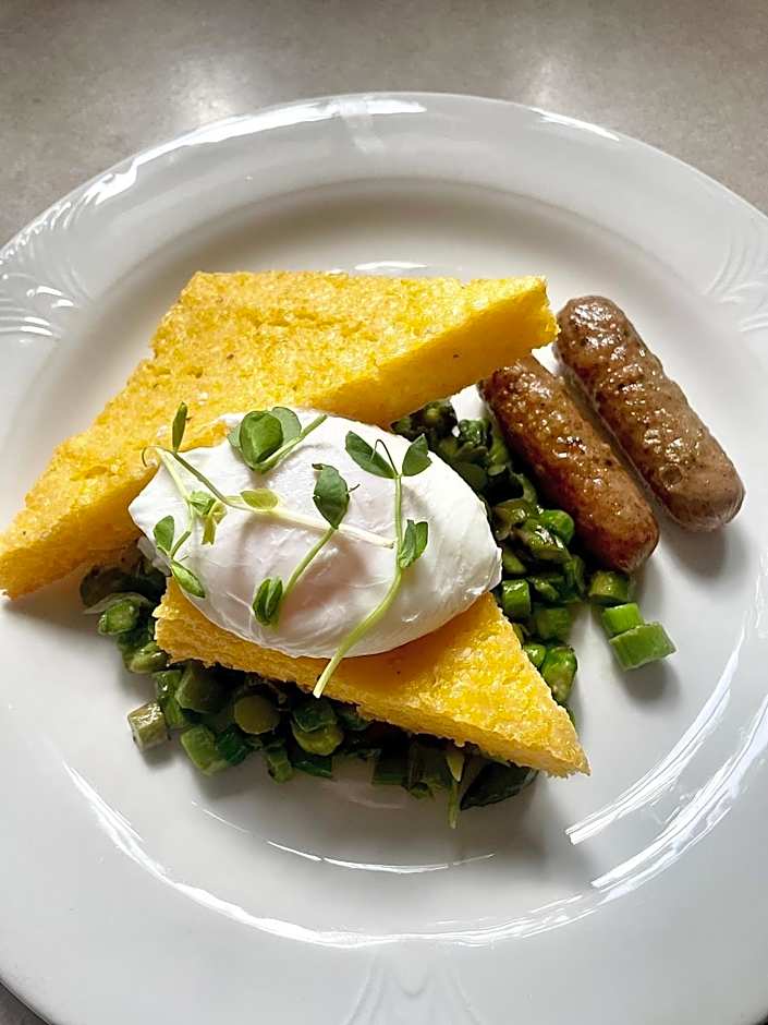 McCall House Boutique Hotel