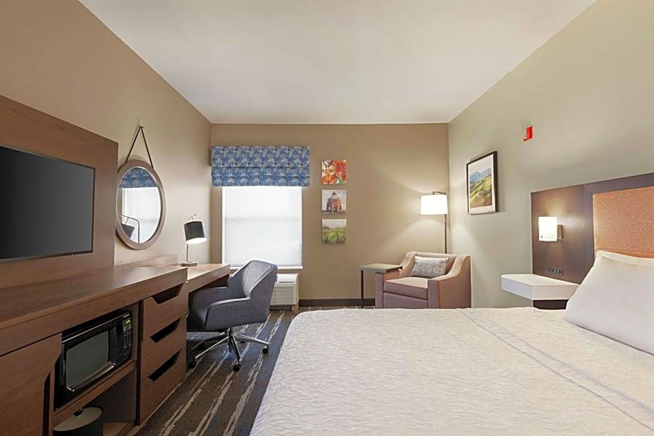 Hampton Inn By Hilton Tracy CA