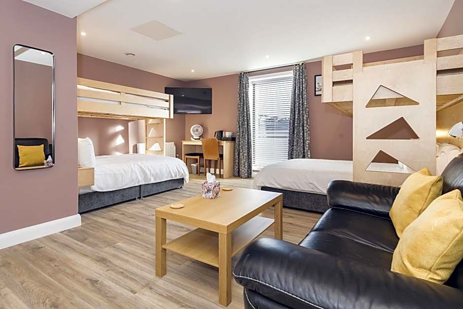 Port 56 Guesthouse