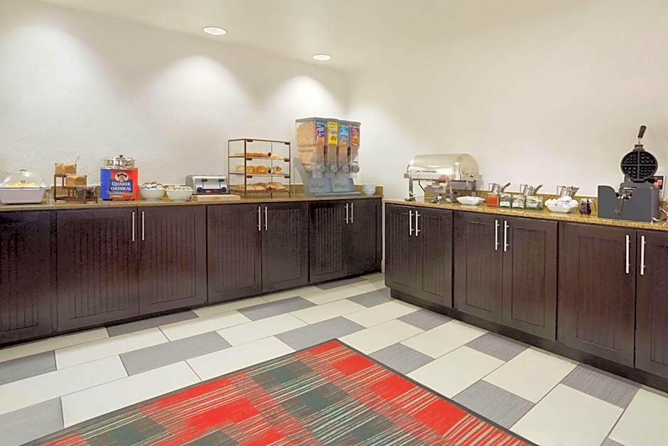 Country Inn & Suites by Radisson, DFW Airport South, TX