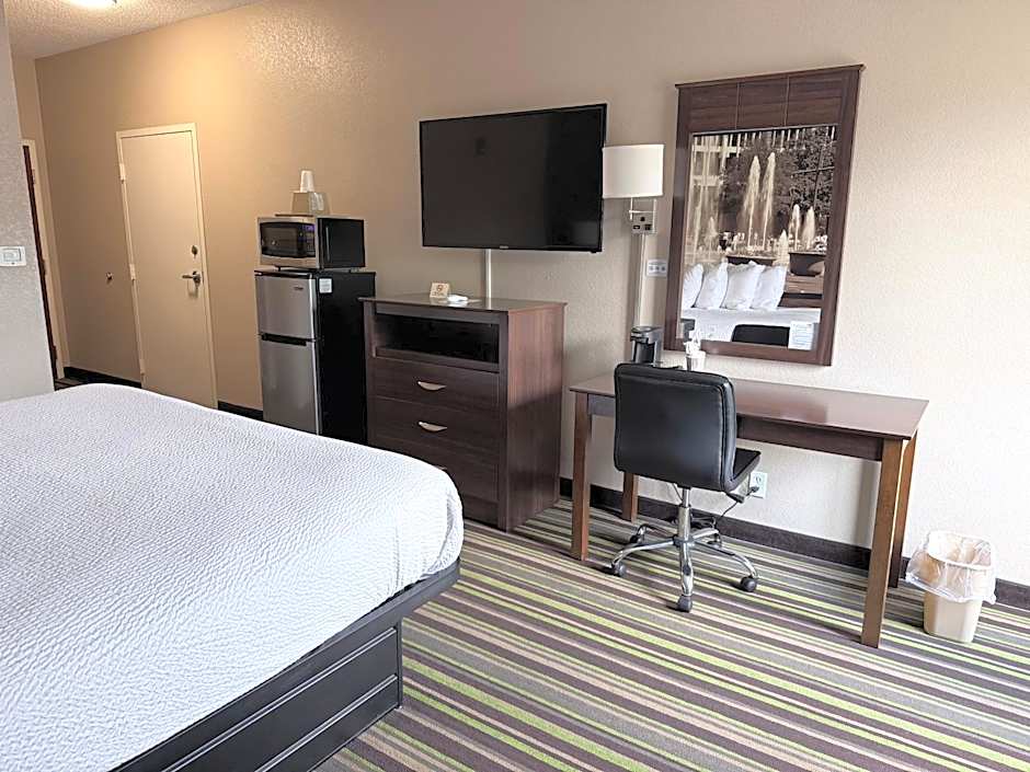 Harmony Hotel, Hernando