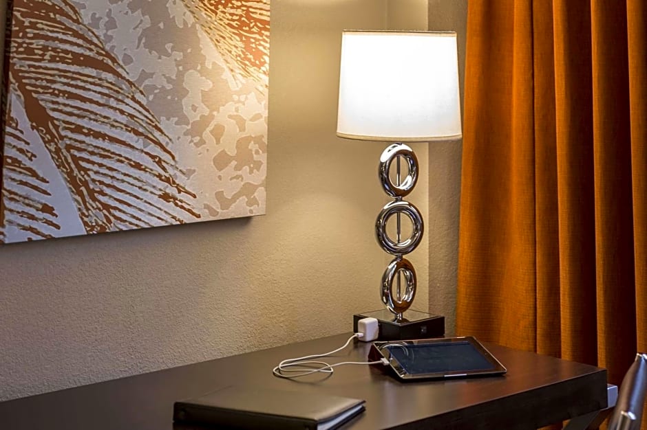 Sonesta Miami Airport