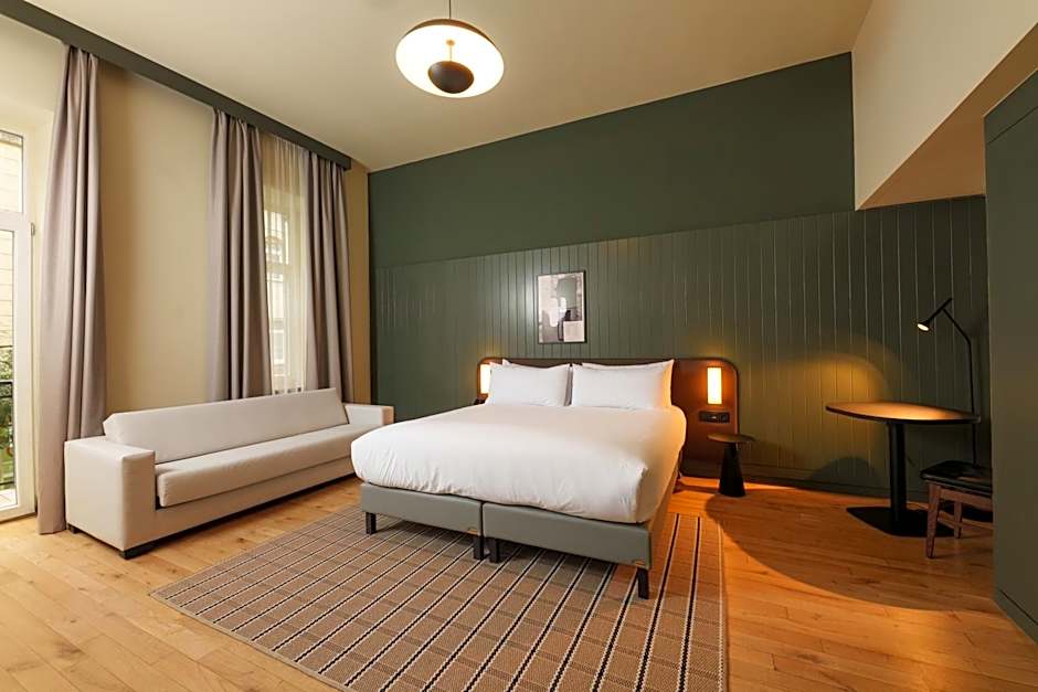 Honest Budapest by Chic & Basic
