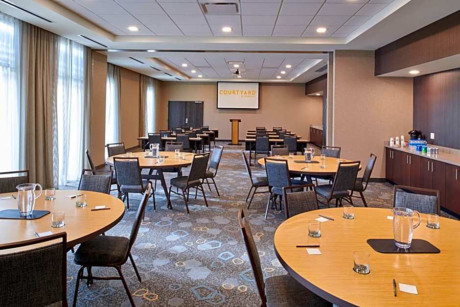 Courtyard by Marriott Petoskey