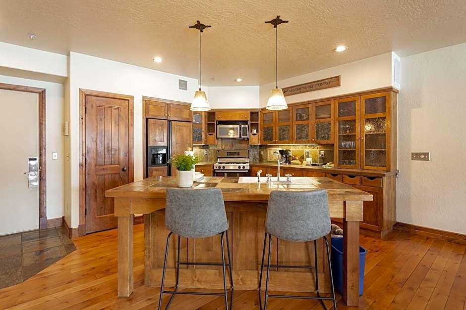 Lodges At Deer Valley