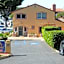 Oasis Inn and Suites