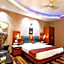 Royal Castle Grand