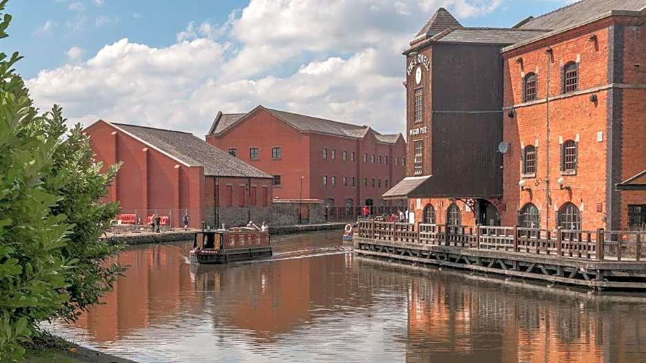 The Charles Dickens Hotel