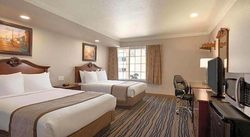 Days Inn by Wyndham Eureka CA
