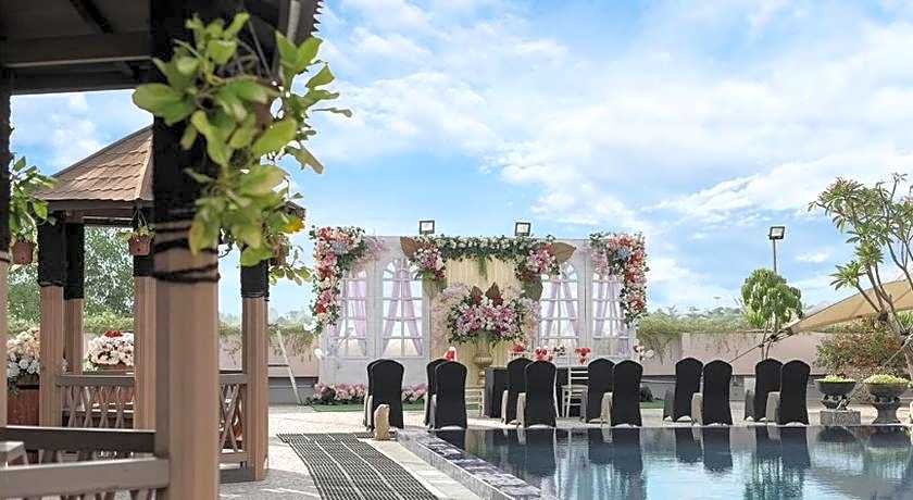 Sakura Park Hotel And Residence