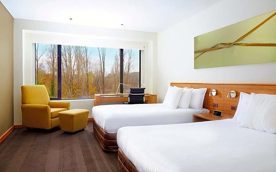 Crowne Plaza Canberra By IHG