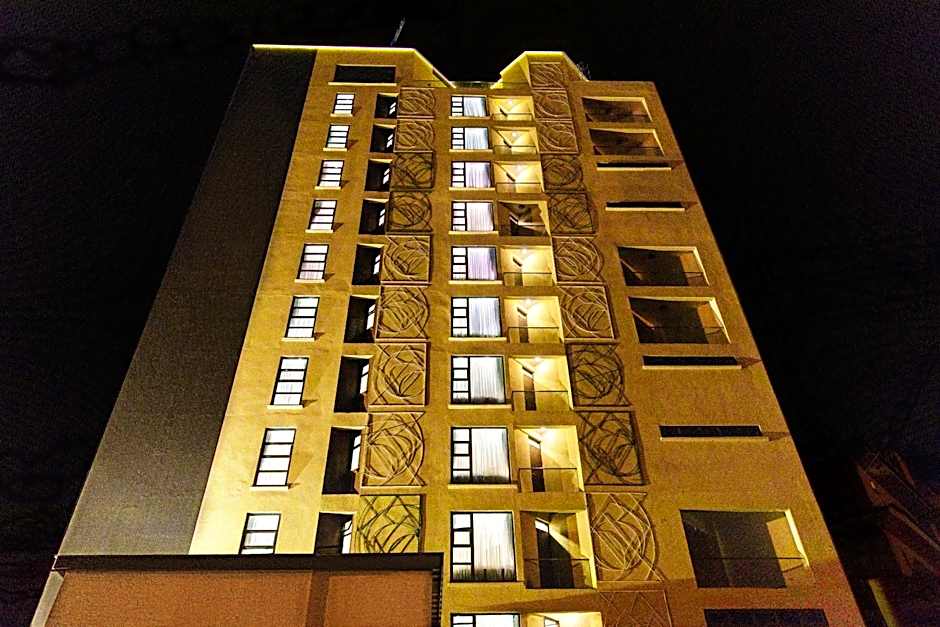 L'Aziz Suites - Near Aga Khan Hospital