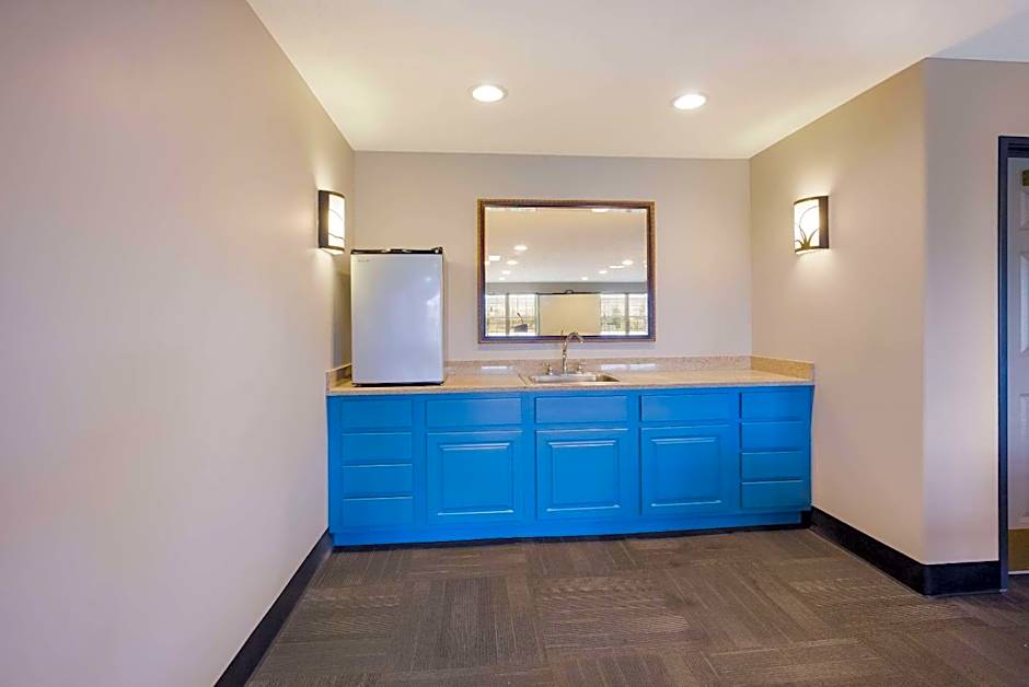 Country Inn & Suites by Radisson, Marion, IL