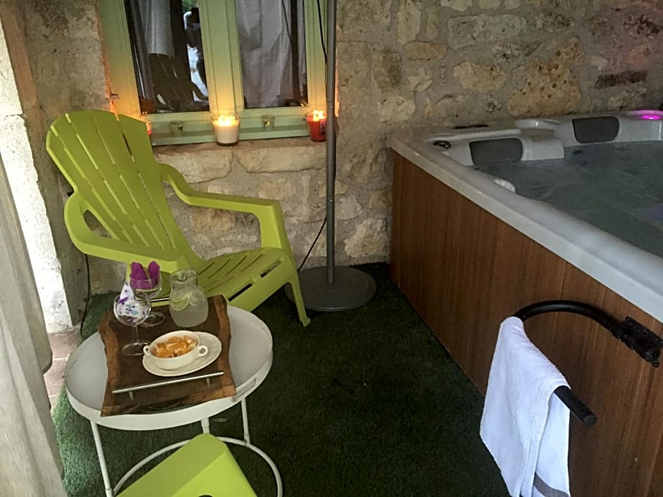 Le Mas Des Papillons chambre d'hôtes B&B