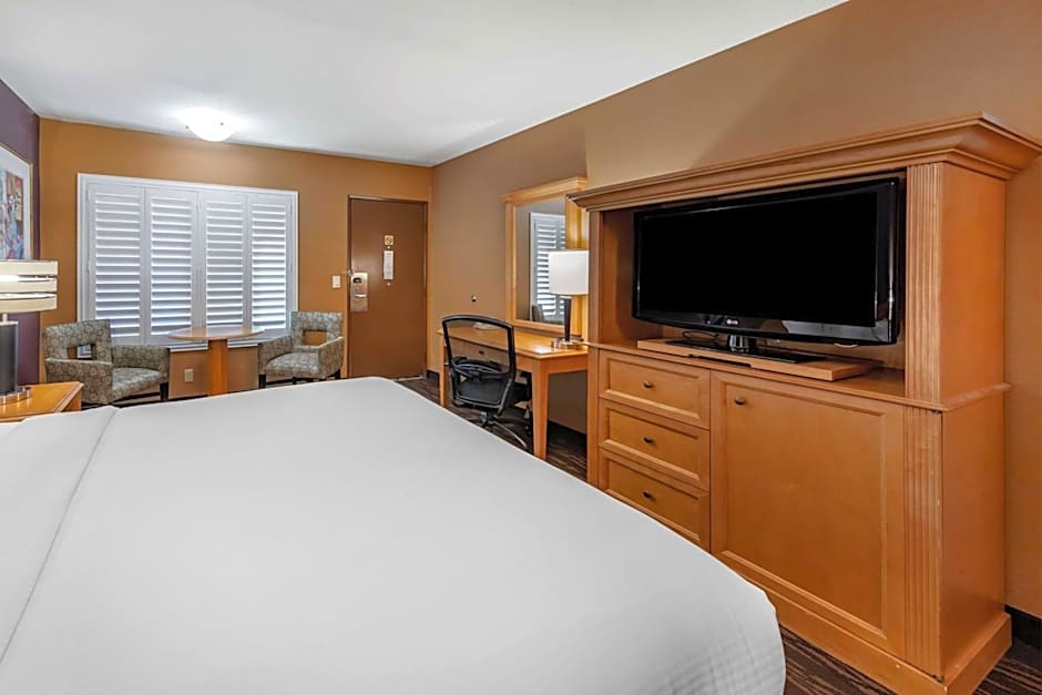 Best Western Plus Stovall's Inn