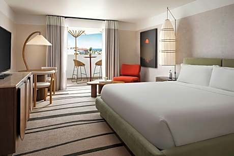 Executive Guest room, 1 King, Ocean view, Balcony
