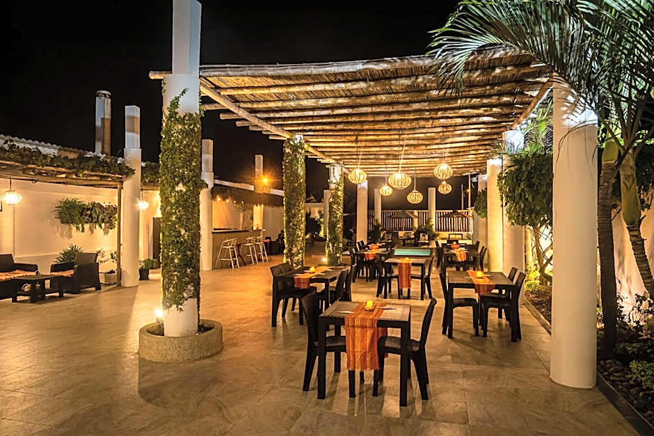 Hotel La Ría Playas