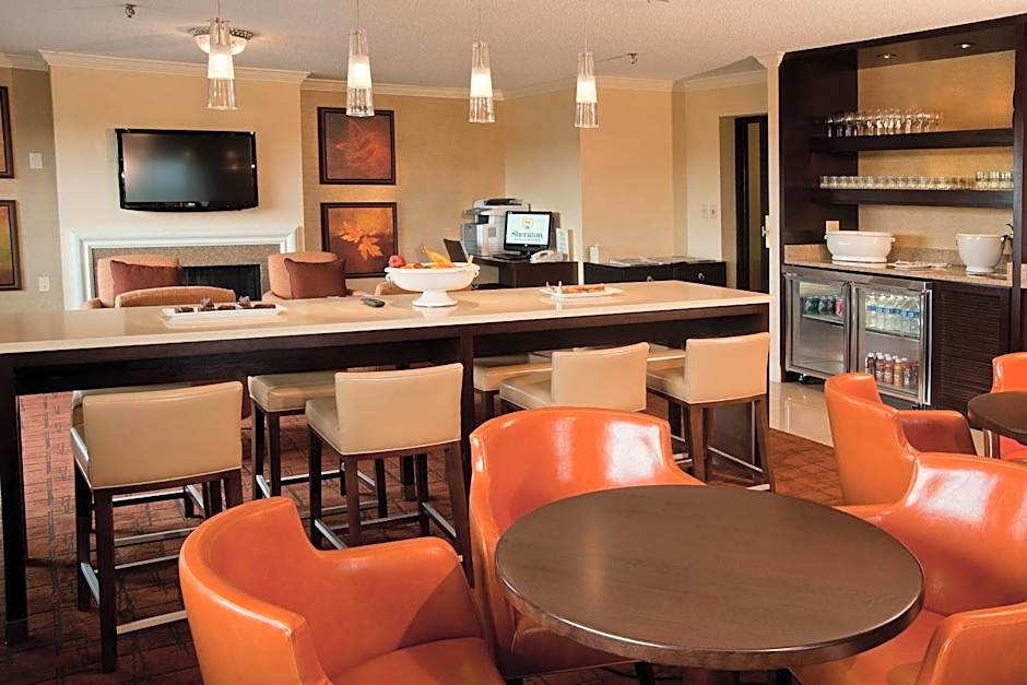 Sheraton Westport Chalet Hotel St. Louis