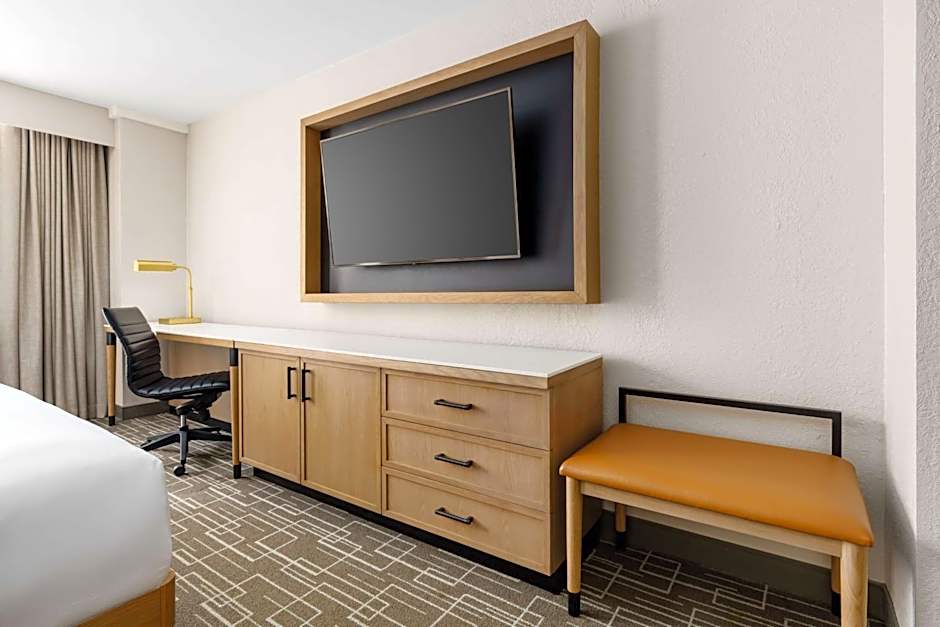 DoubleTree by Hilton Charlotte City Center