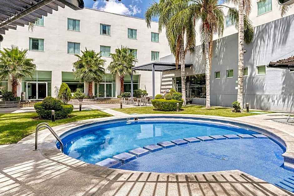 Fiesta Inn Express San Luis Potosi Oriente