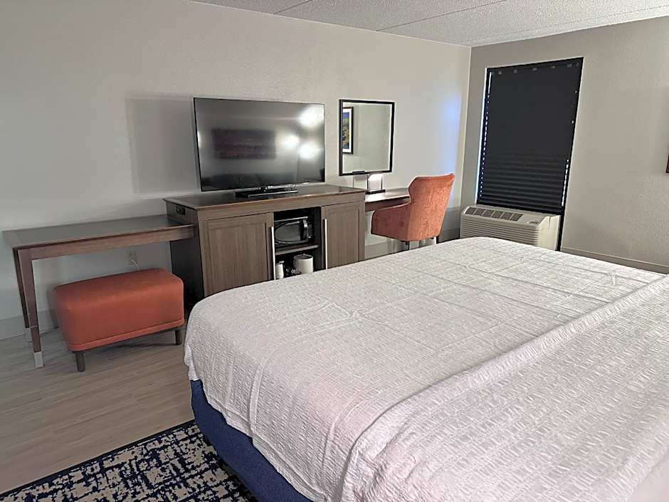 Hampton Inn By Hilton Waycross