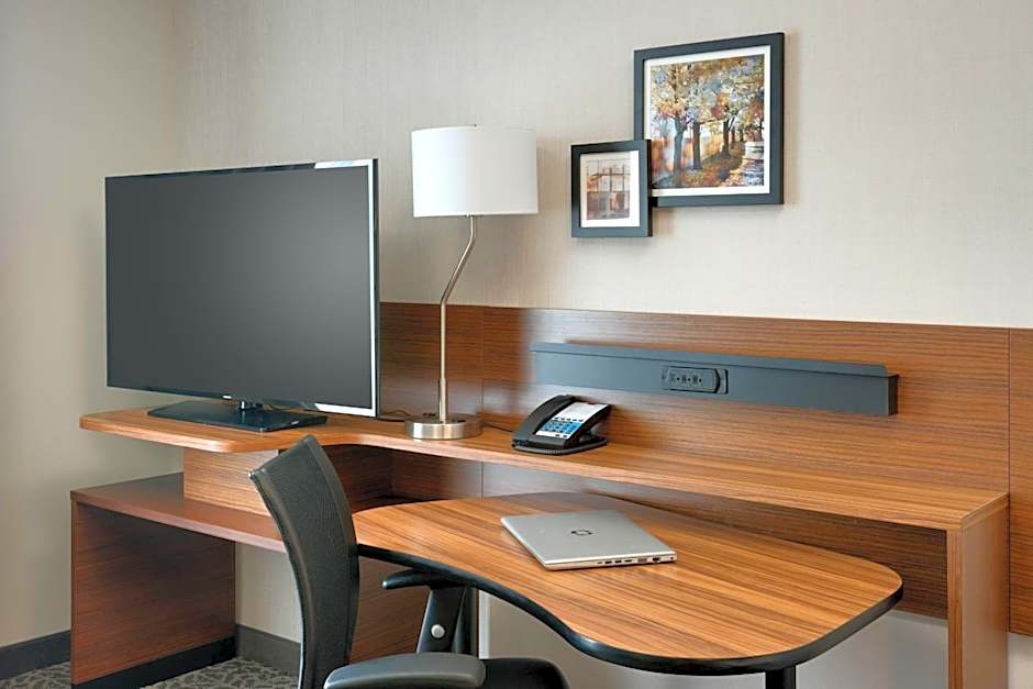 Fairfield Inn & Suites by Marriott Springfield North