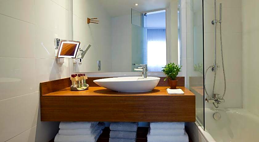 The Rothschild Hotel - Tel Aviv's Finest