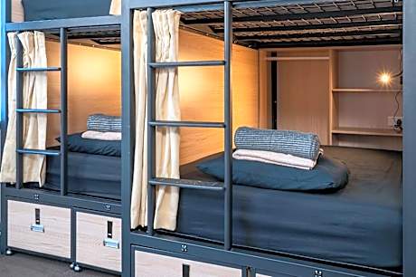 Double Pod in Shared Dorm