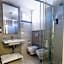 White 1903 - Rooftop Pool & Luxury Rooms