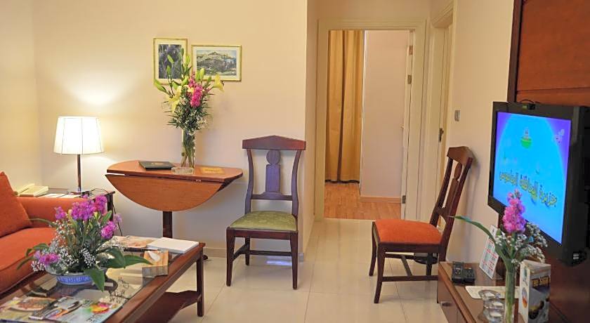 Comfort Hotel Suites