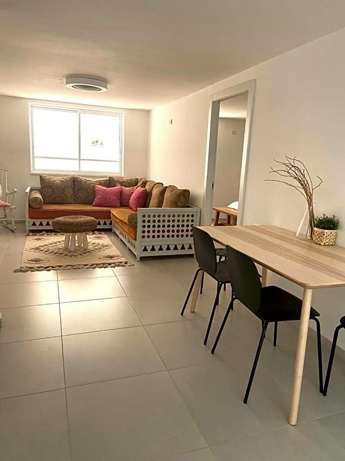 אירוח השקד - 10דק' משדה התעופה