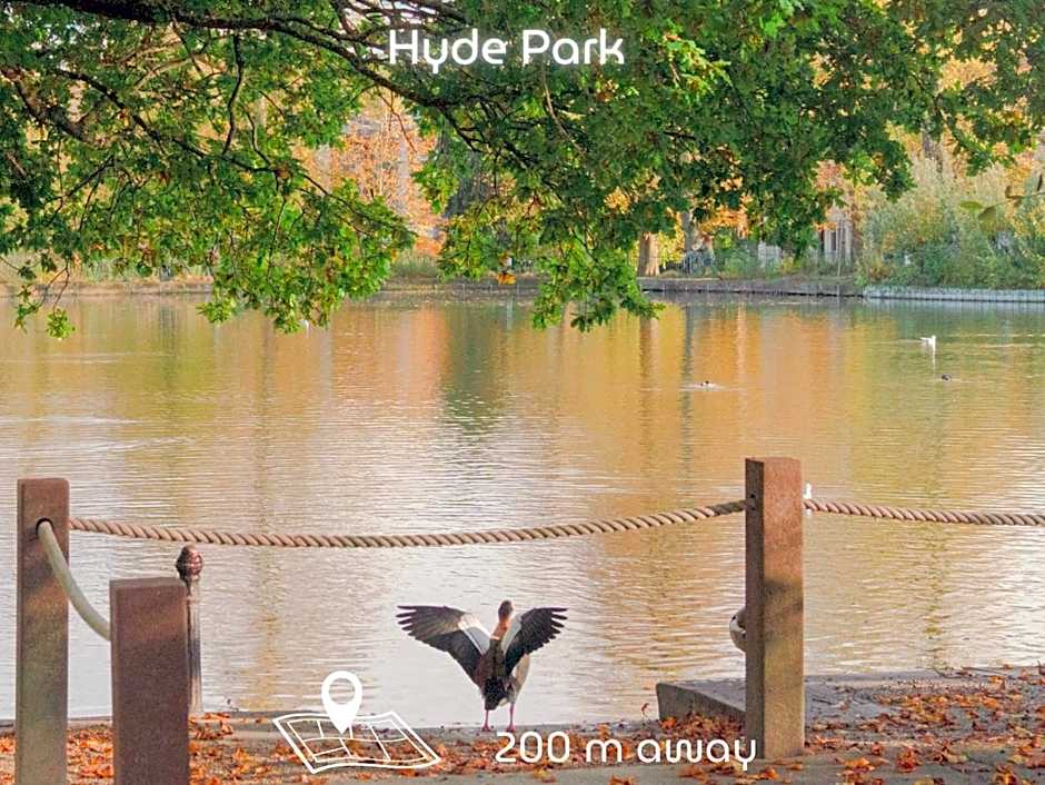 54 Queen's Gate Hotel