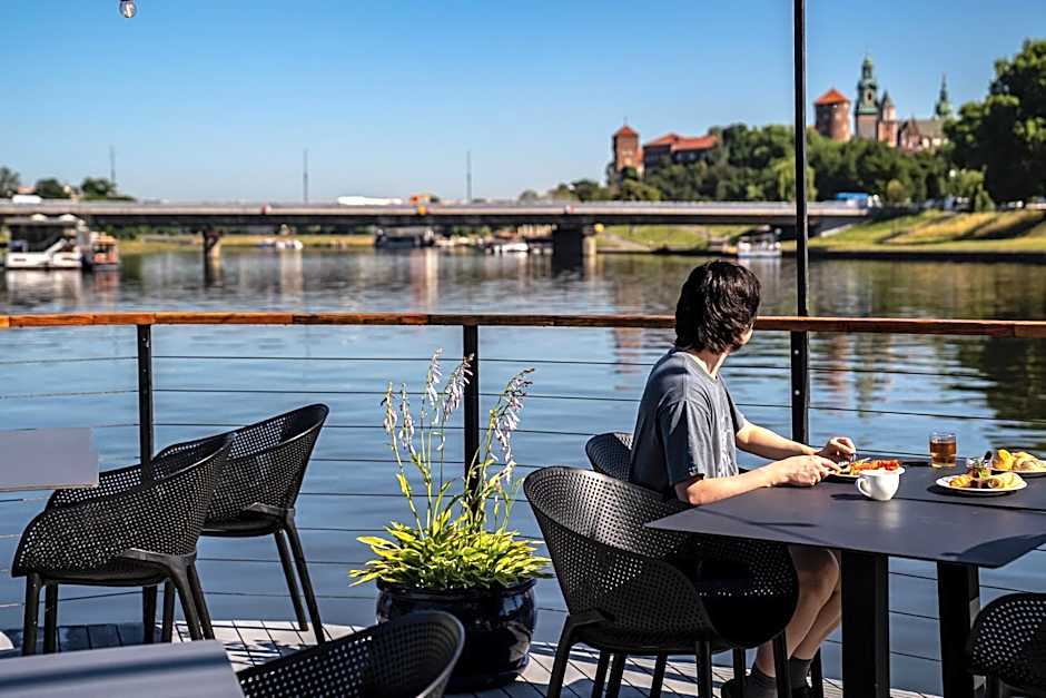 New Port Apartments on the River