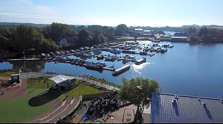 Billing Aquadrome Luxury Static Caravan