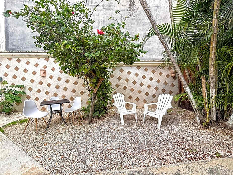 "Spacious Suite with 4 Bedrooms and Amenities"