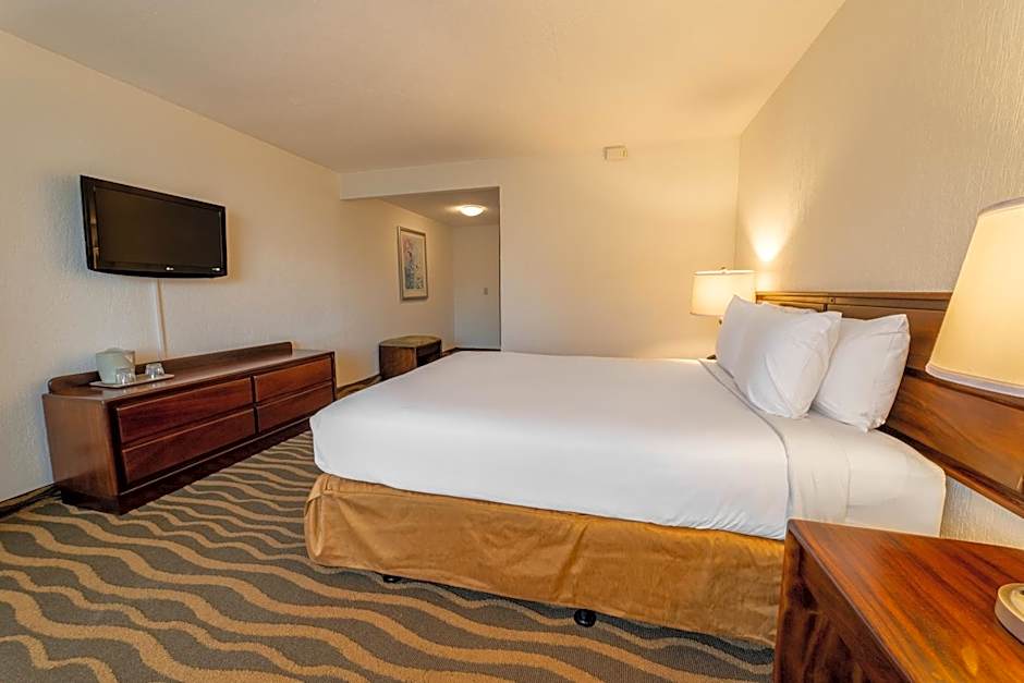 Irazu Hotel & Studios