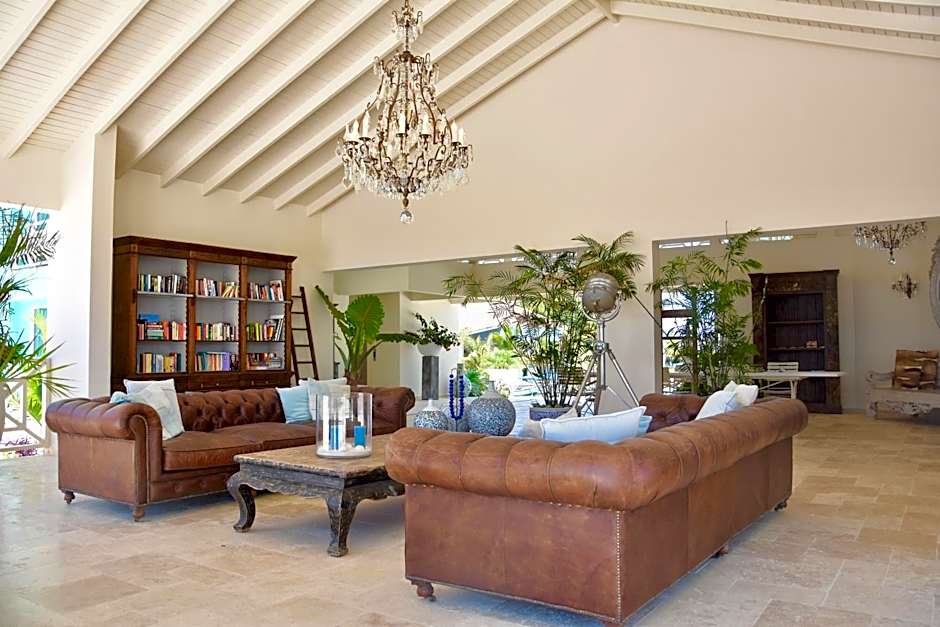 Ocean Breeze Boutique Hotel & Marina