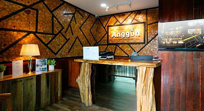 Anggun Hotel