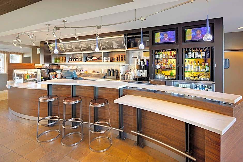 Courtyard by Marriott Detroit Southfield