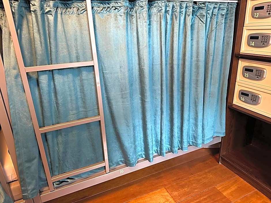 Room Mate Hostel Amsterdam Zaandam