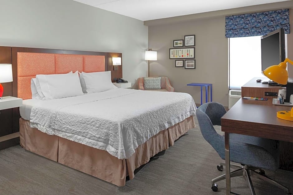 Hampton Inn By Hilton Woodbridge, Nj