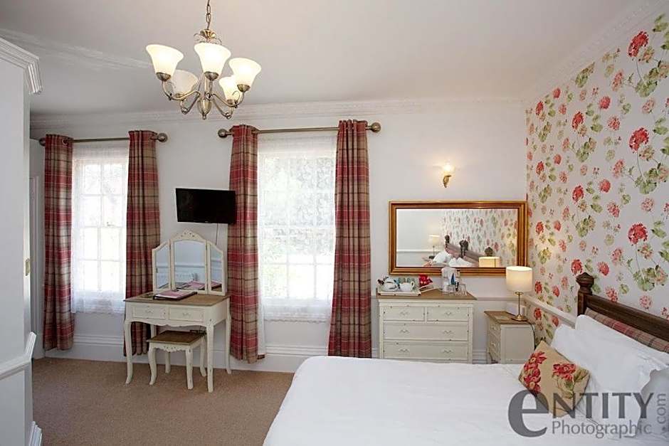 Woodlands Lodge Hotel