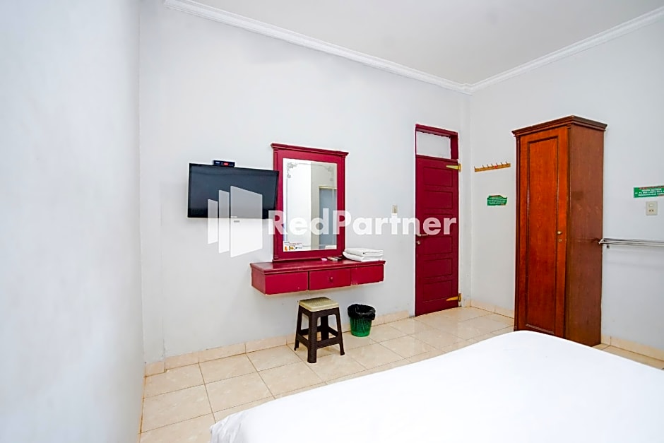 Hotel Serena Anggrek near Manhattan Times Square Mall Medan Mitra RedDoorz