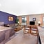 Super 8 by Wyndham Warroad