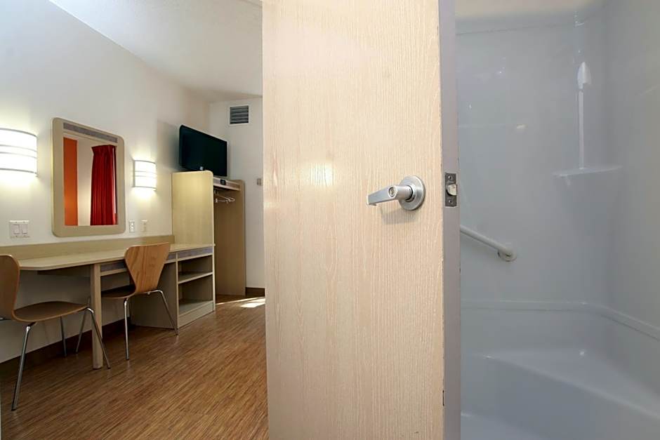 Motel 6-Colchester, VT - Burlington