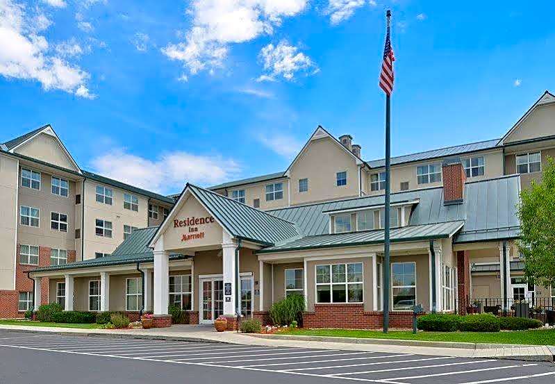 Woolley's Classic Suites Denver Airport