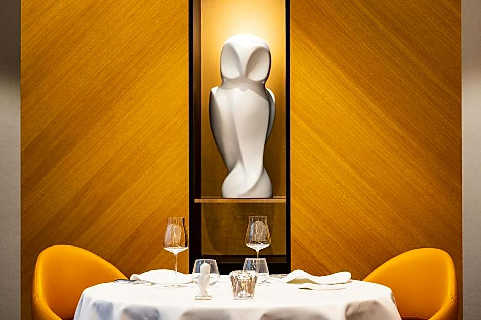 Hostellerie Du Chapeau Rouge