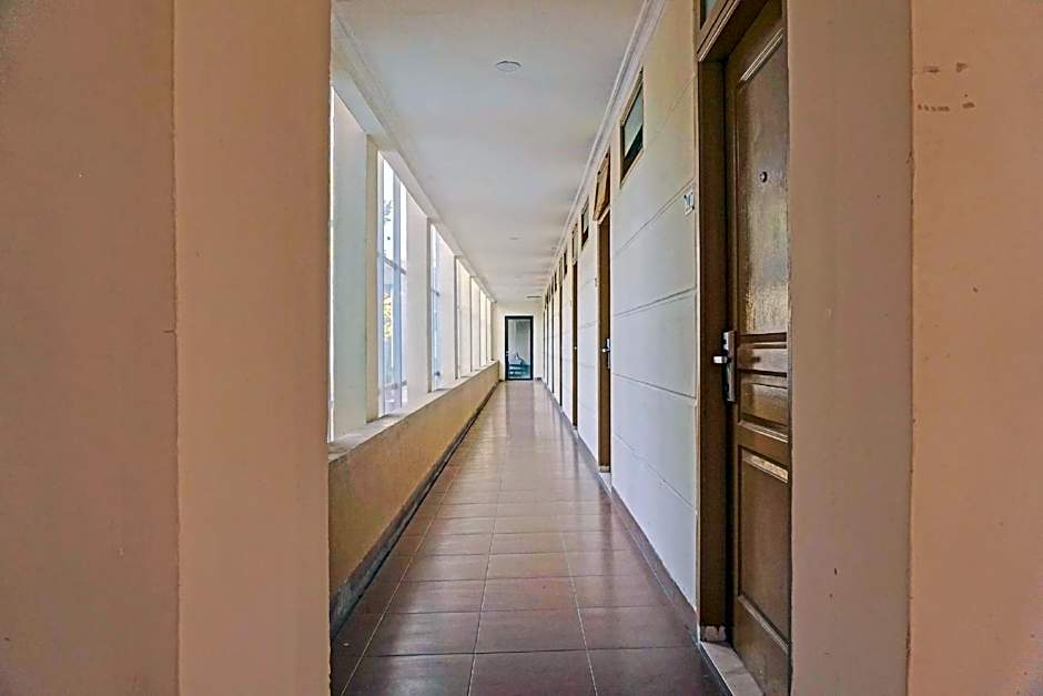 Collection O 91414 Hotel Marina Beach