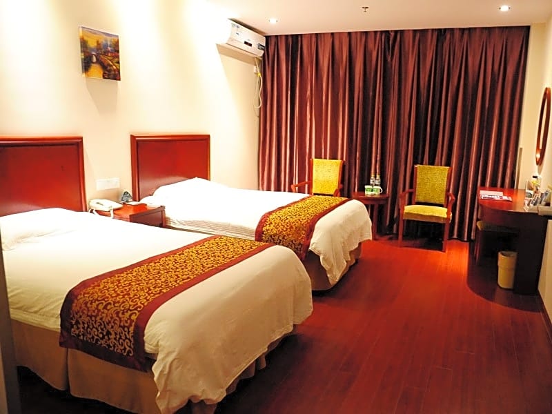 GreenTree Inn Jiangsu Yancheng Dongtai Jianggang Yingbin Road Gangcheng Avenue Business Hotel